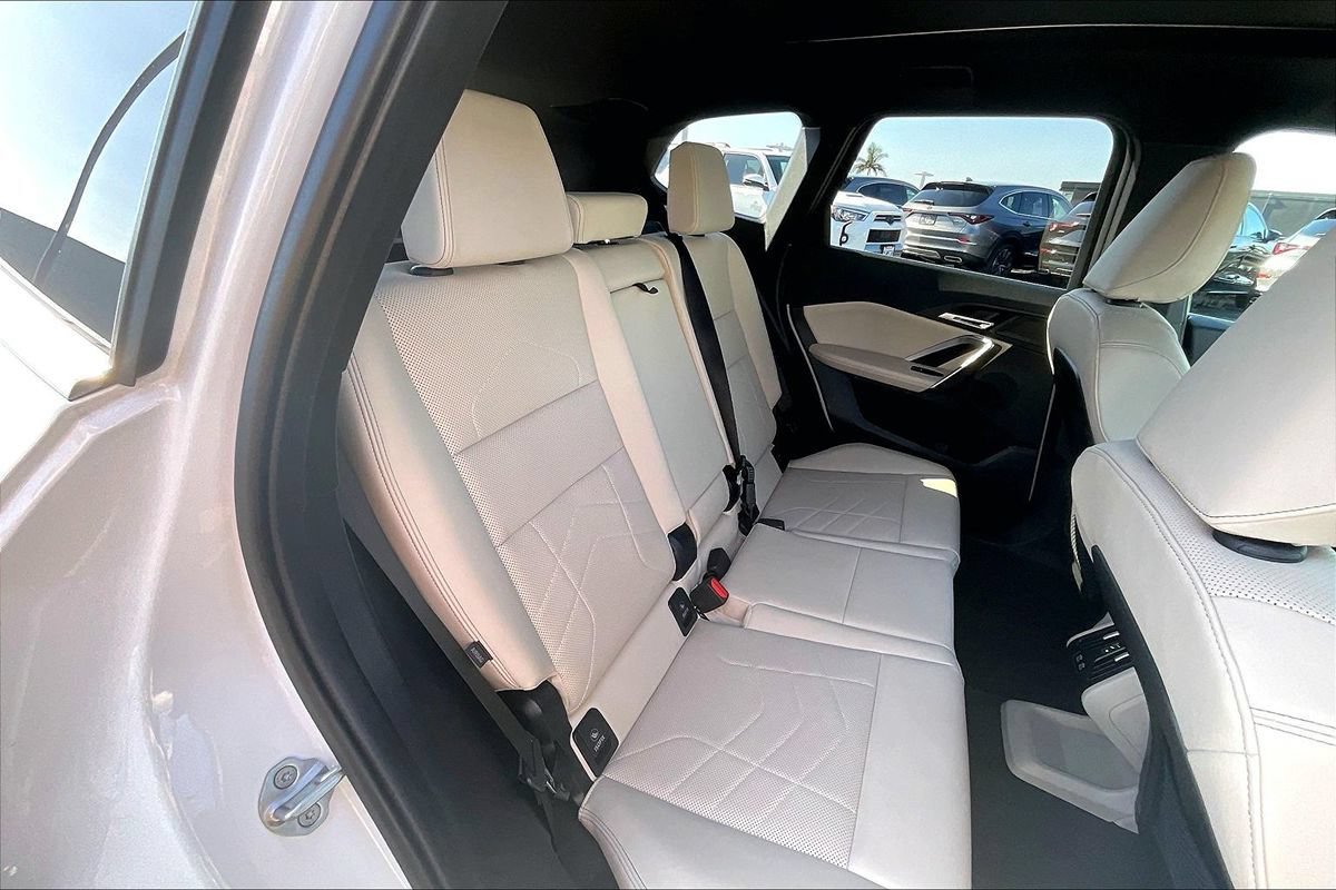 Used 2024 BMW X1 xDrive28i w/ Convenience Package AWD/4WD image 11