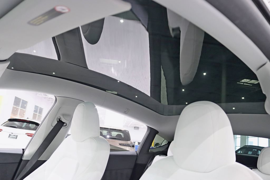 Used 2023 Tesla Model Y Long Range AWD/4WD image 31