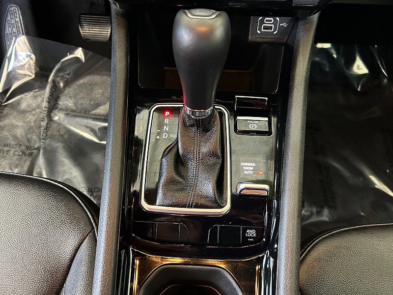 Used 2025 Jeep Compass Limited image 20