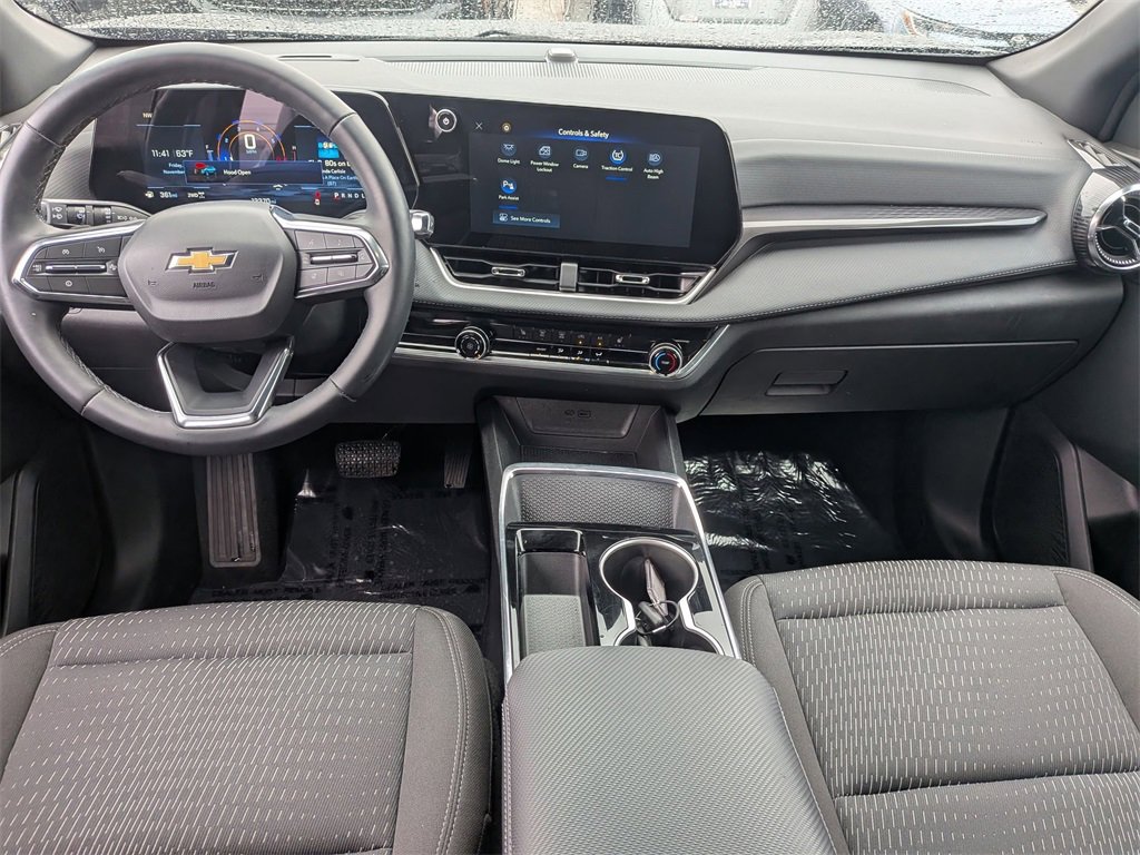 Used 2025 Chevrolet Equinox LT image 24