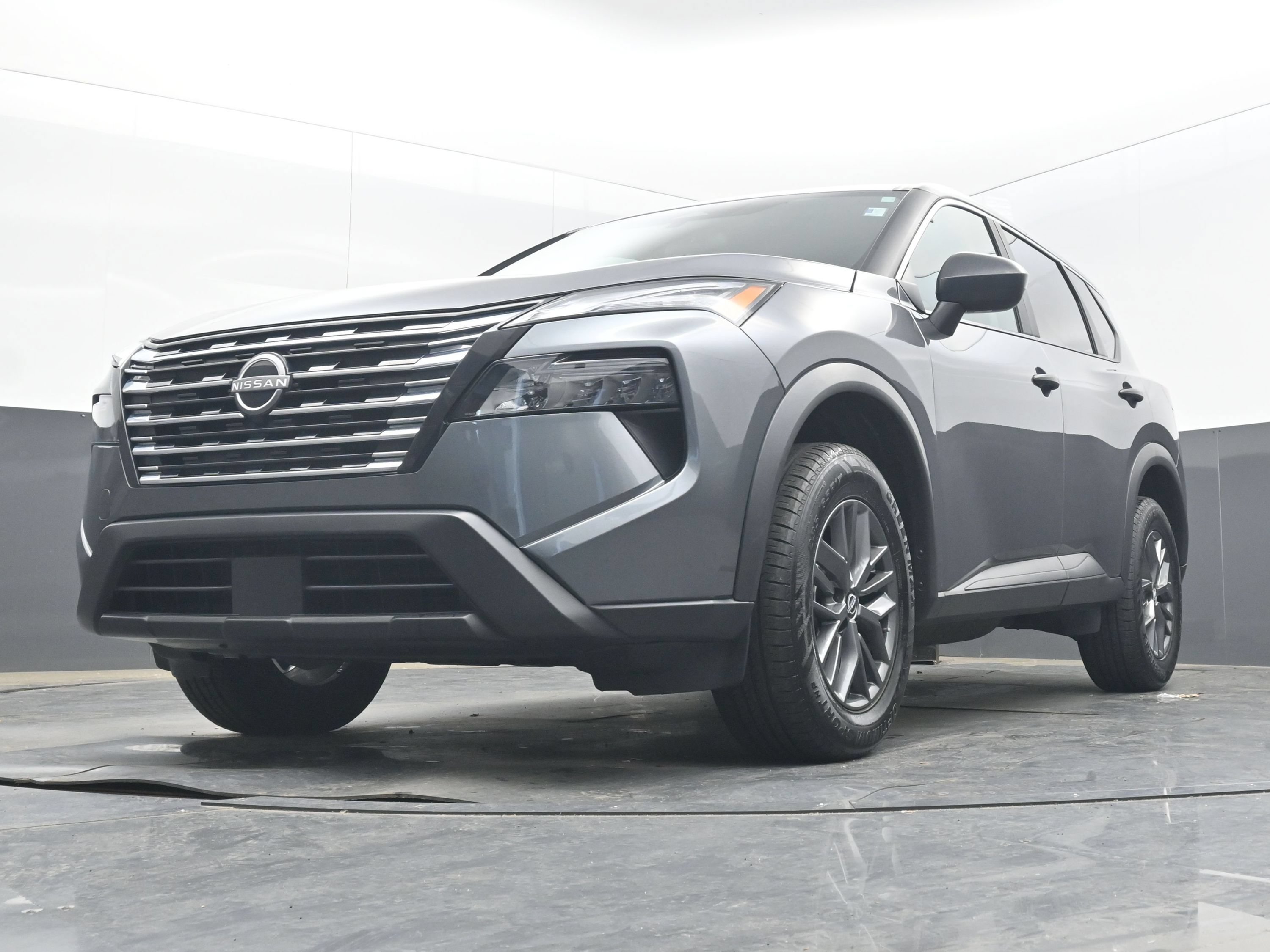 Certified 2024 Nissan Rogue S FWD image 24