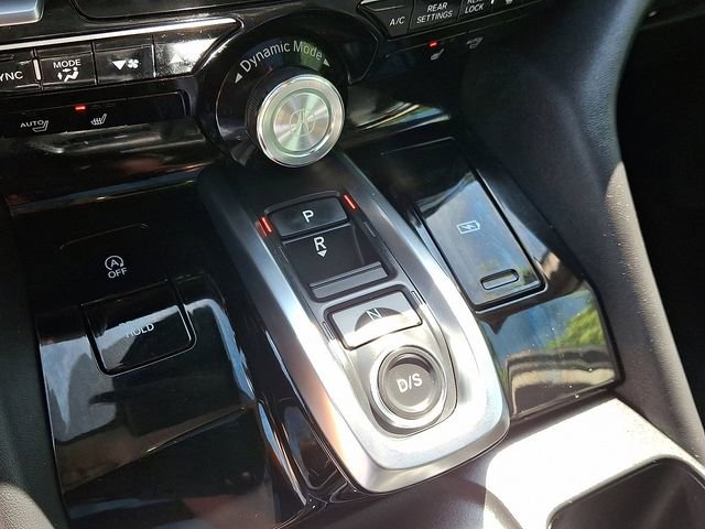 Used 2024 Acura MDX SH-AWD w/ Technology Package image 16