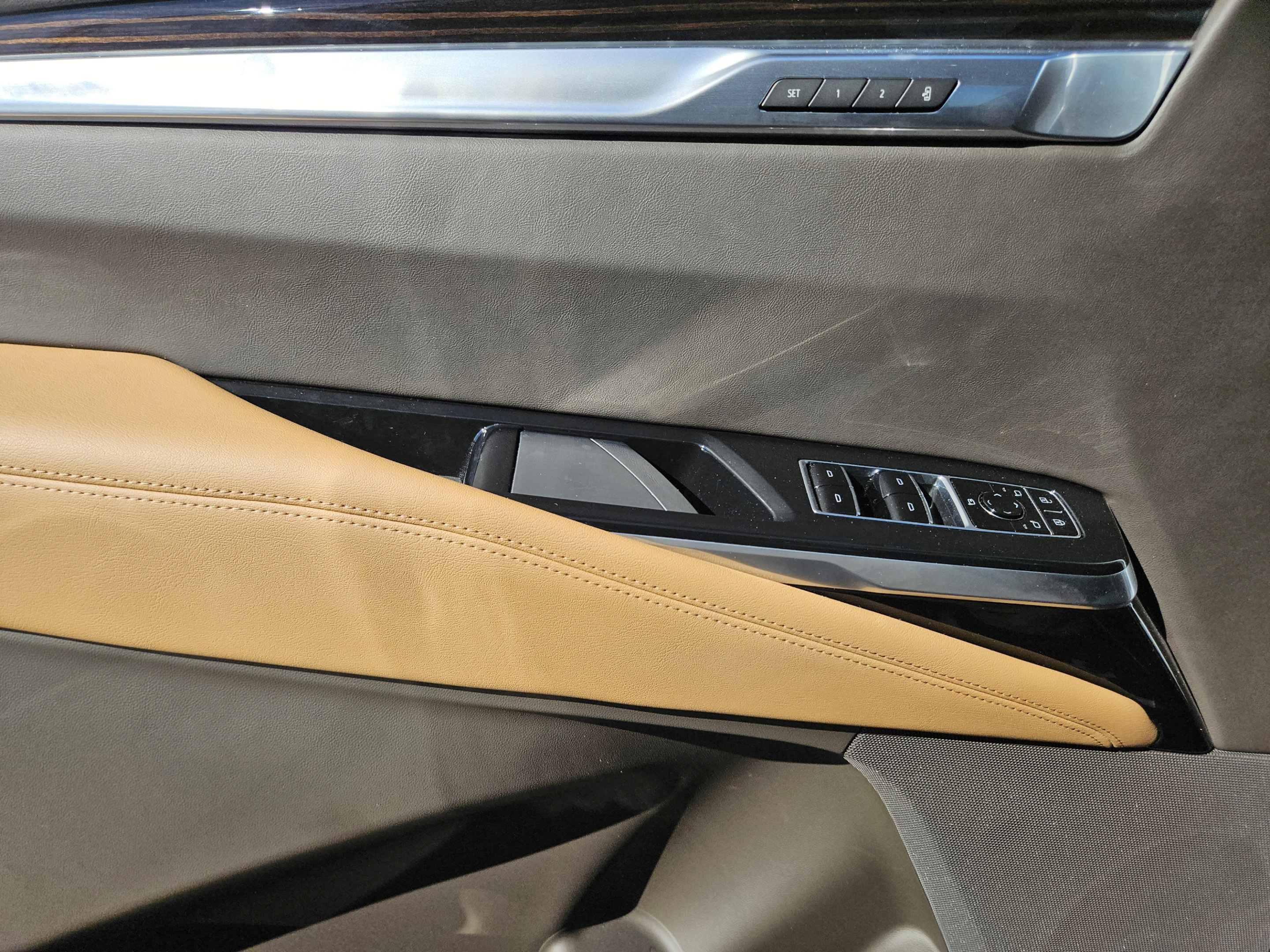 Used 2026 Cadillac Escalade Luxury w/ Touring Package RWD image 16