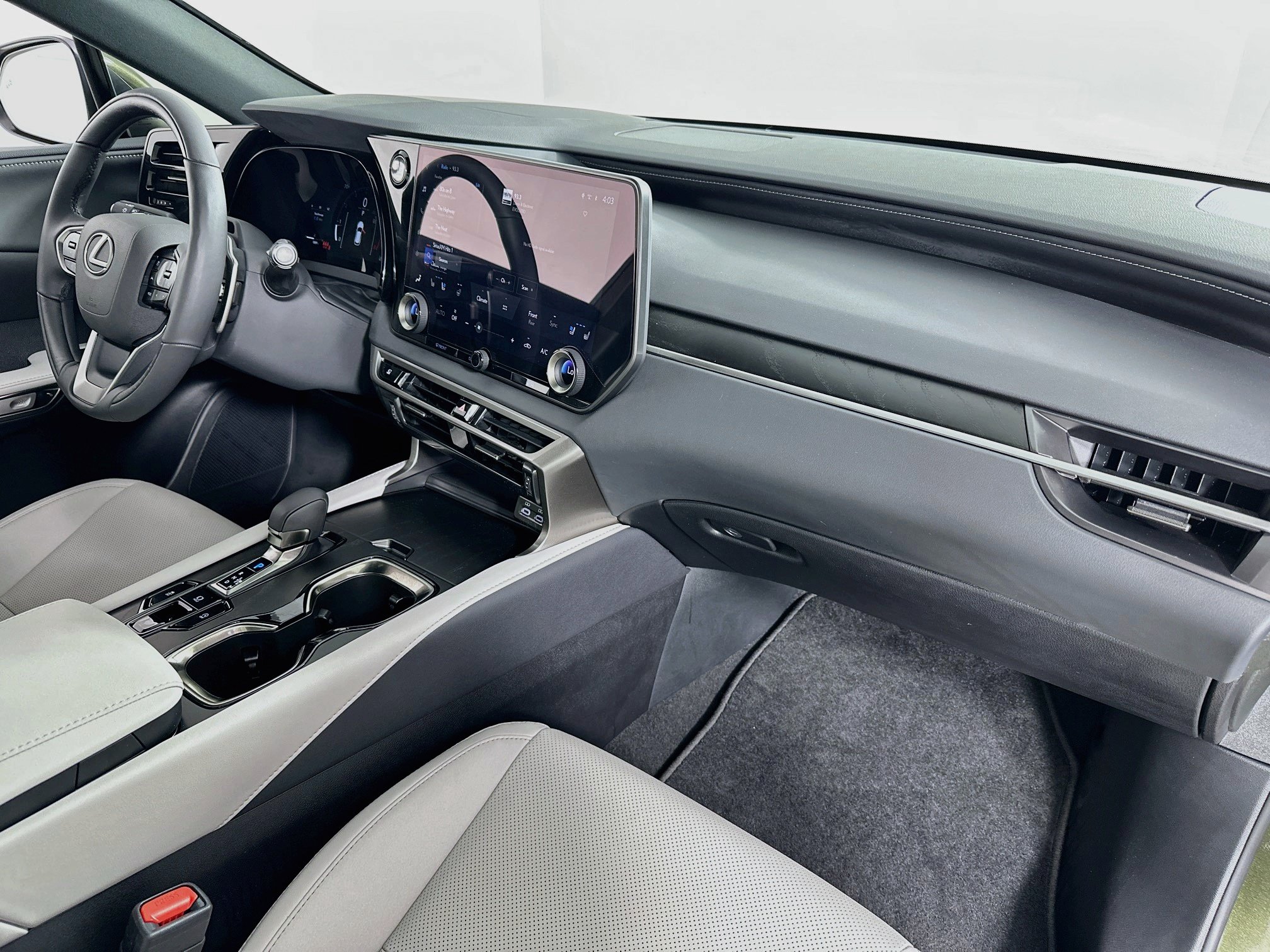 Used 2026 Lexus RX 350 Premium w/ Convenience Package FWD image 29