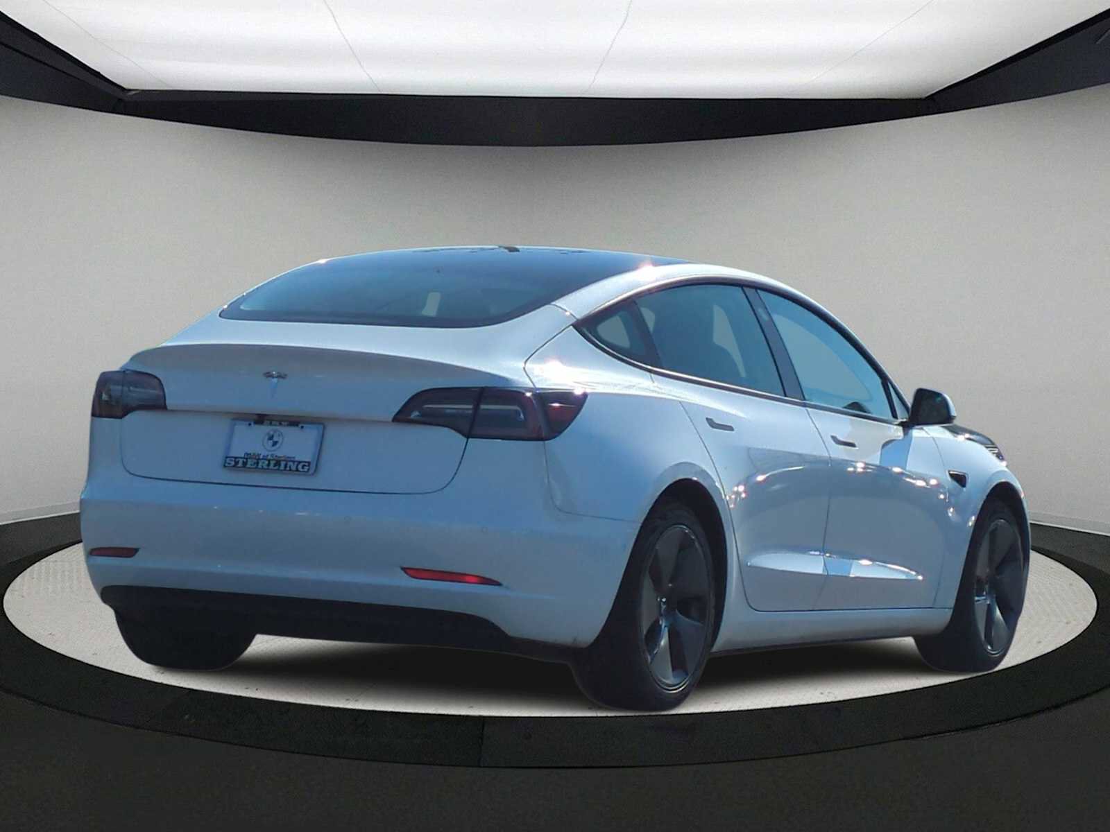 Used 2021 Tesla Model 3 Standard Range Plus image 8