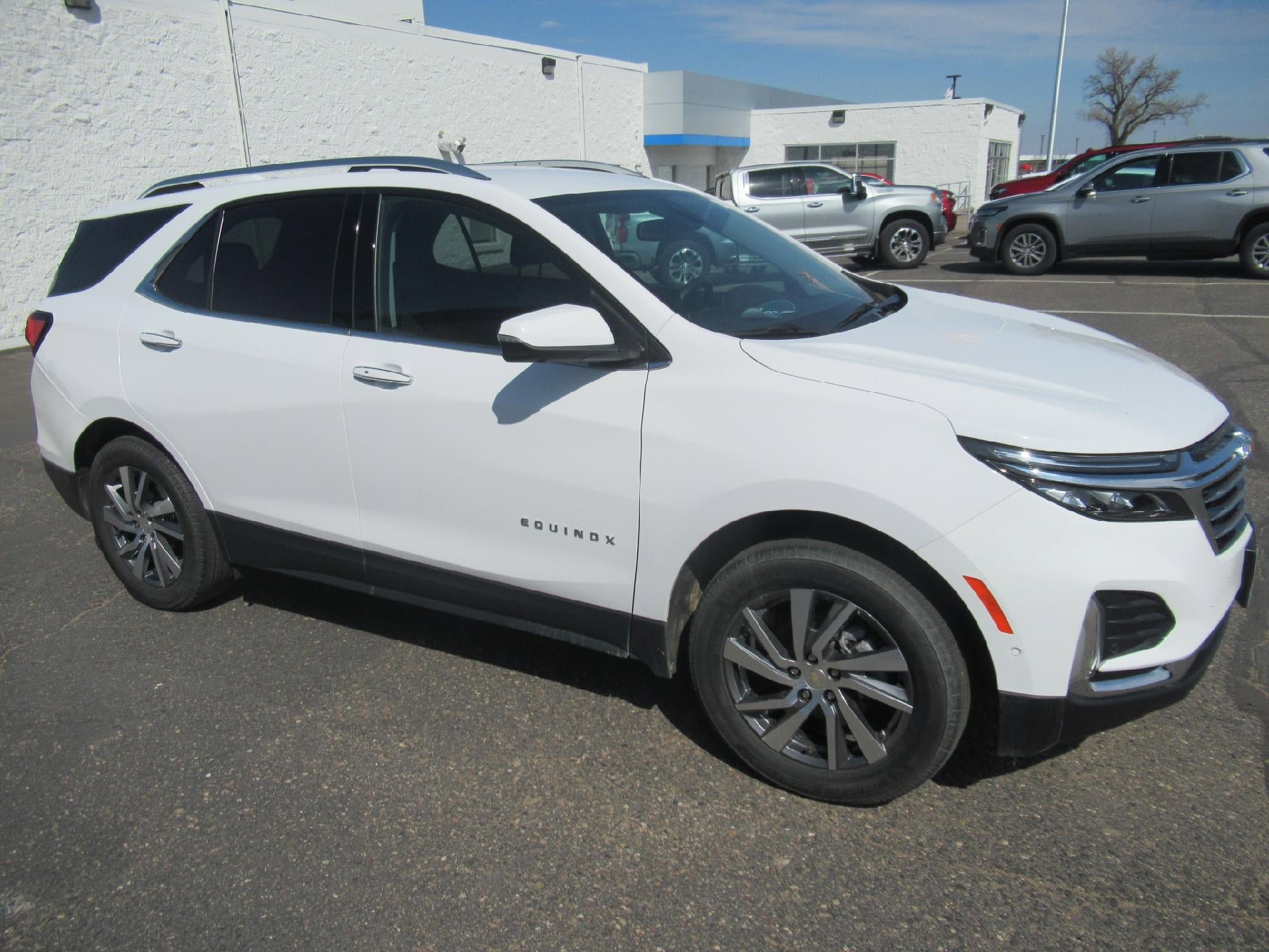 Certified 2023 Chevrolet Equinox Premier AWD/4WD image 3