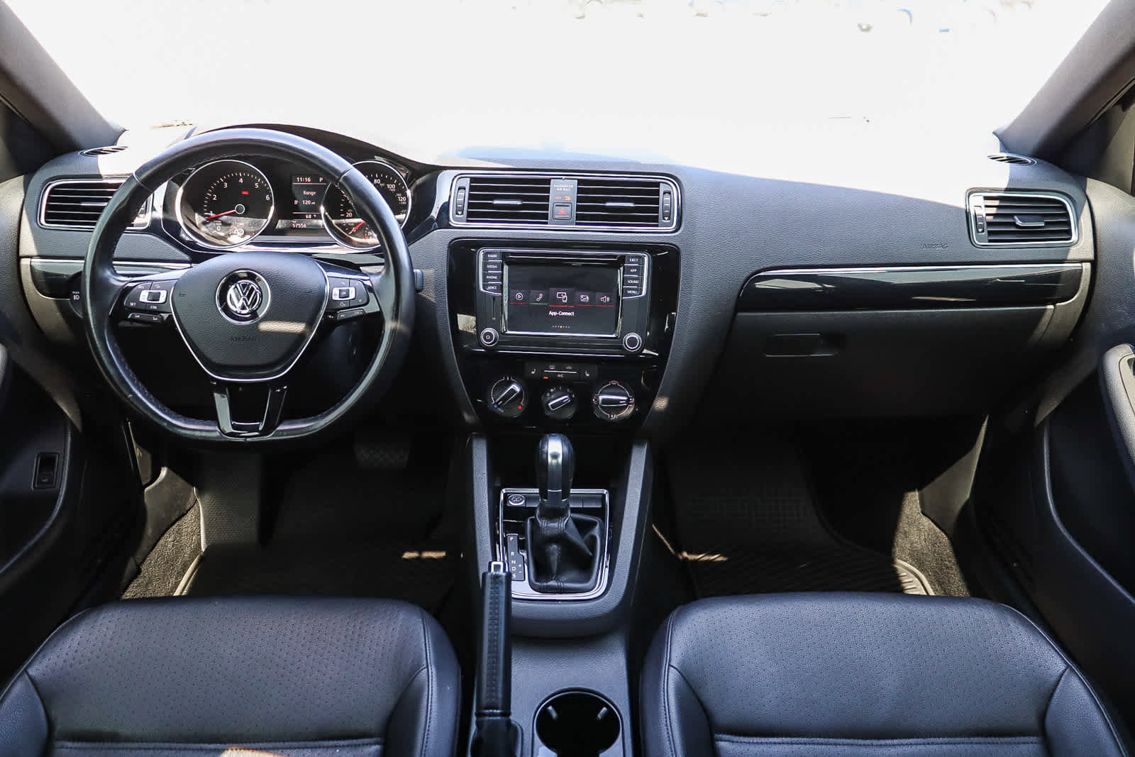 Used 2018 Volkswagen Jetta Sport image 12