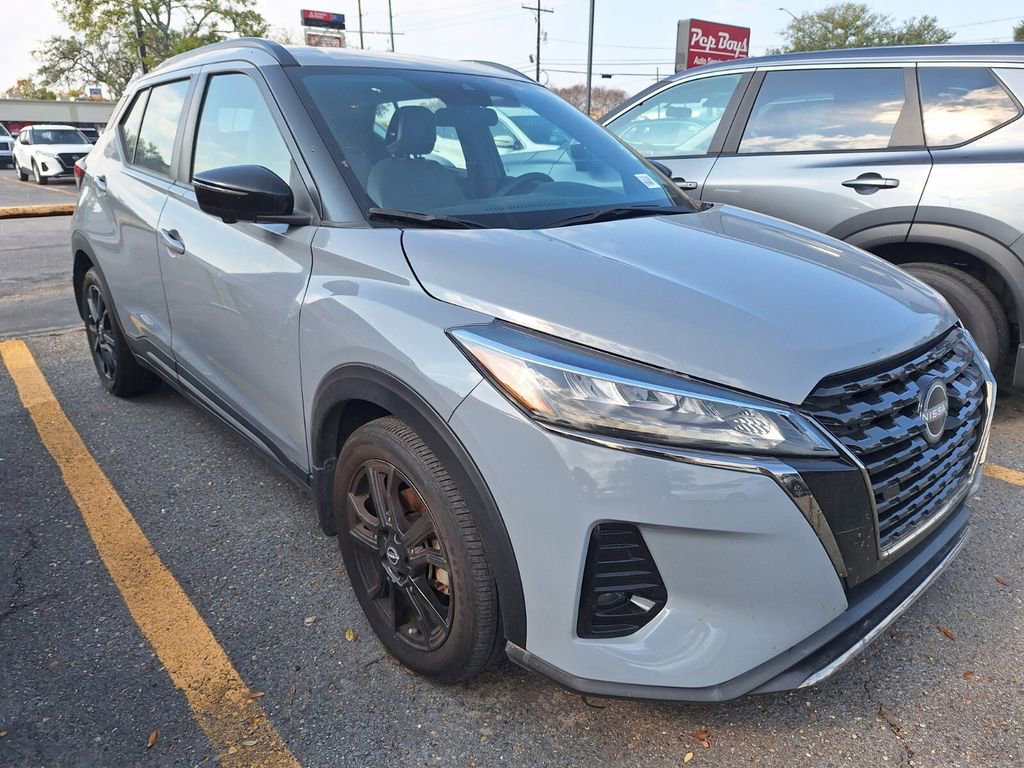 Used 2024 Nissan Kicks SR w/ SR Premium Package image 3