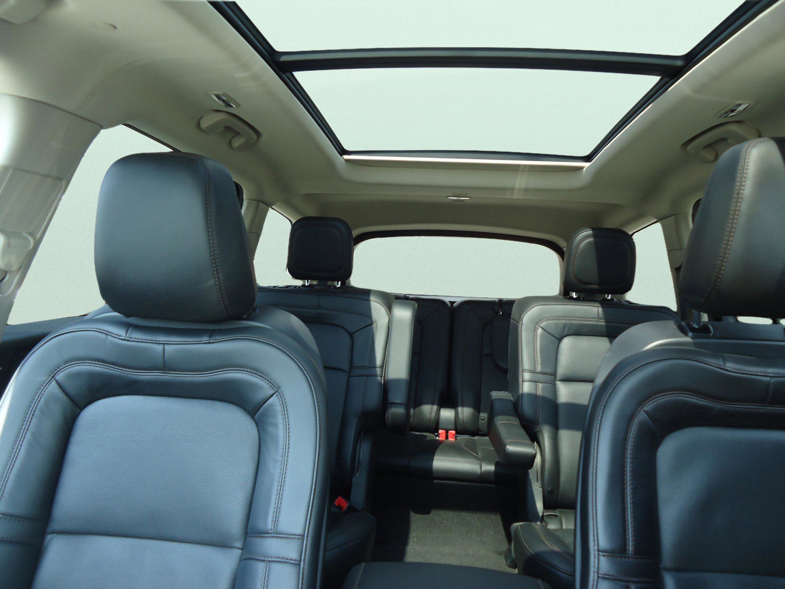 Certified 2023 Lincoln Aviator Reserve w/ Elements Package Plus AWD/4WD image 31