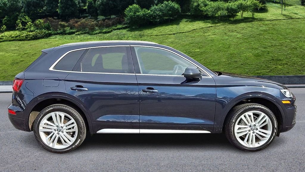 Used 2020 Audi Q5 2.0T Premium Plus w/ Premium Plus Package image 9