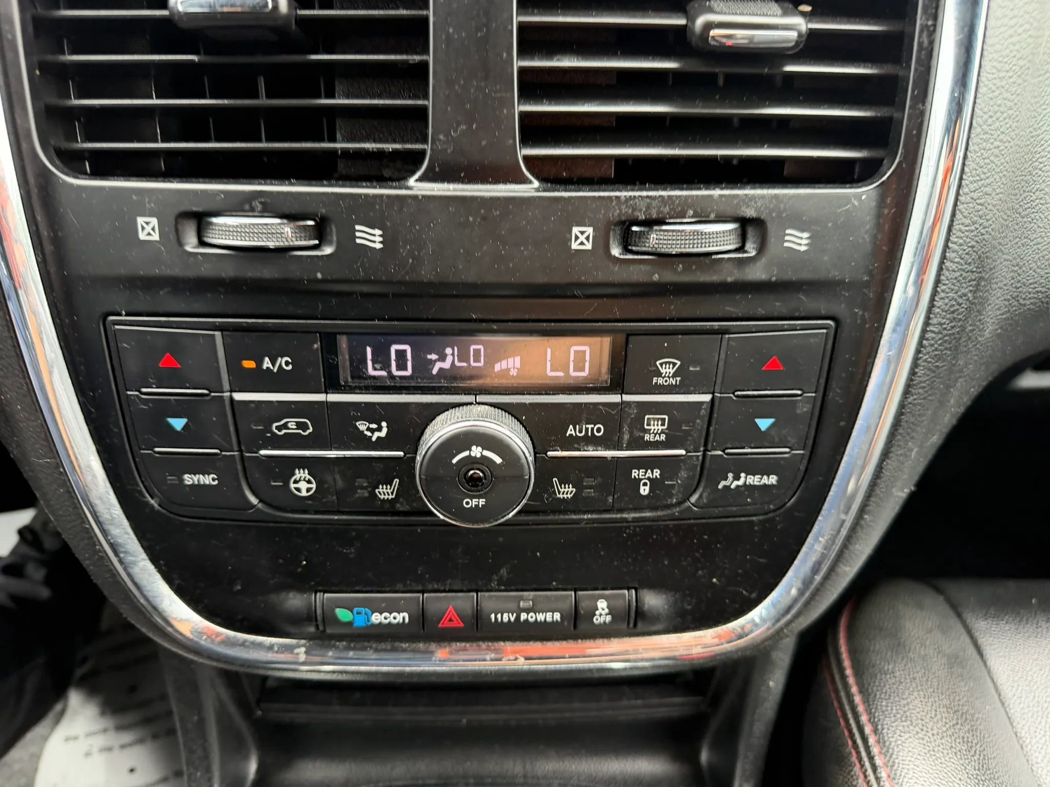 Used 2019 Dodge Grand Caravan GT FWD image 19