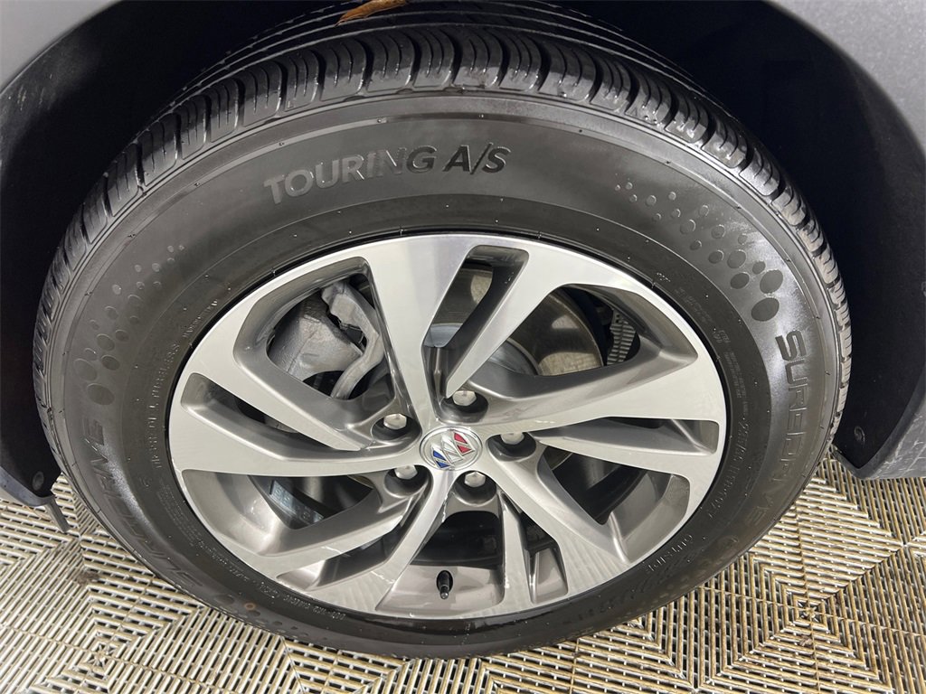 Used 2023 Buick Envision Essence image 11