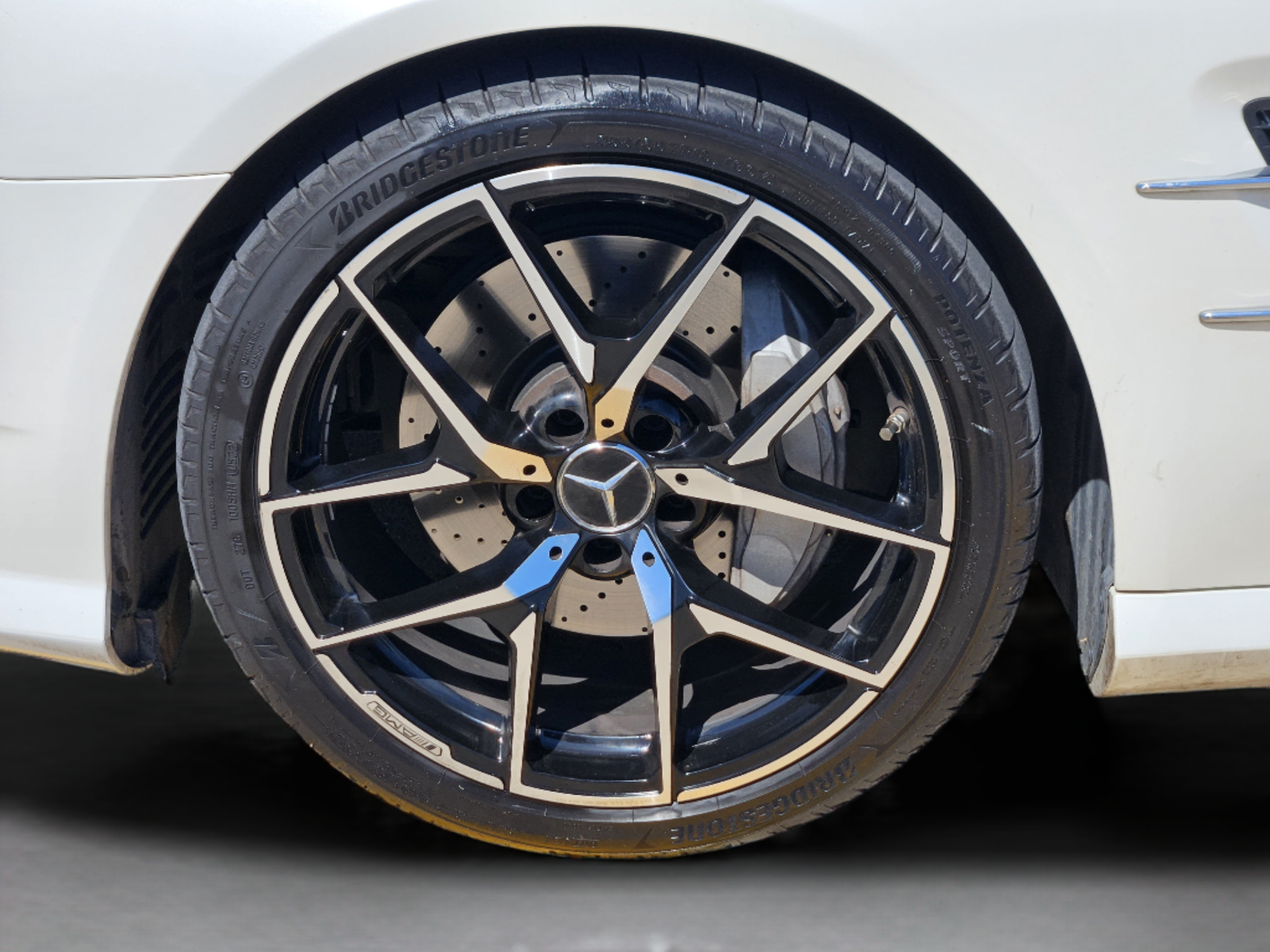 Used 2013 Mercedes-Benz SL 550 image 27