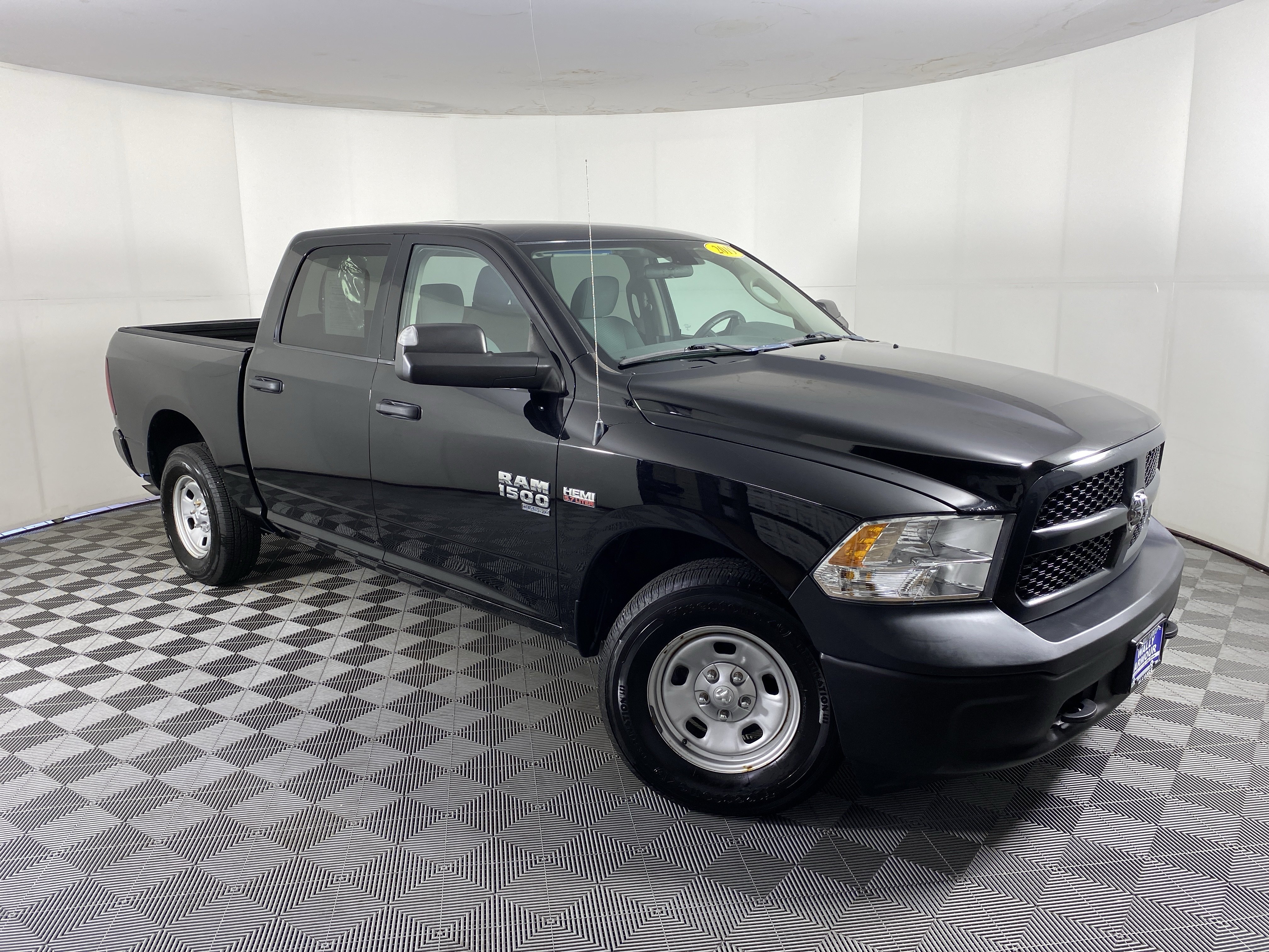 Used 2019 RAM 1500 Tradesman w/ Popular Equipment Group AWD/4WD image 31