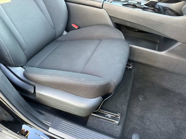 Used 2023 Nissan Rogue S image 15