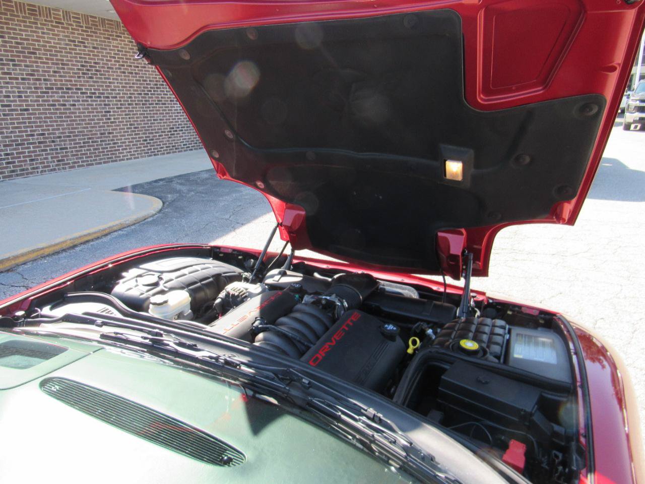 Used 2004 Chevrolet Corvette Convertible w/ Preferred Equipment Group RWD image 39