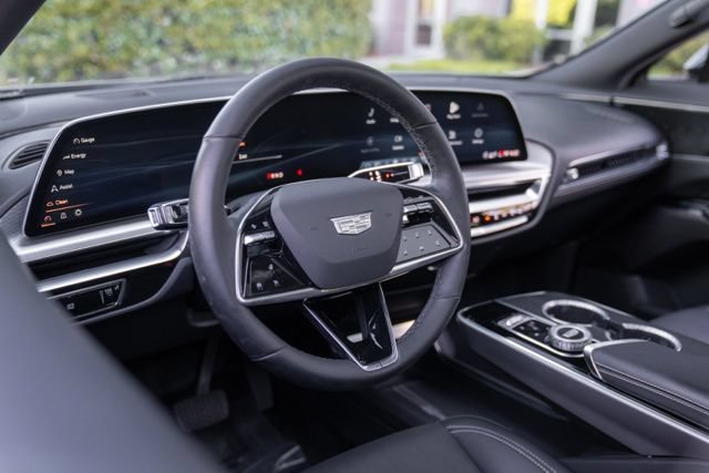 Used 2024 Cadillac Lyriq Luxury RWD image 25