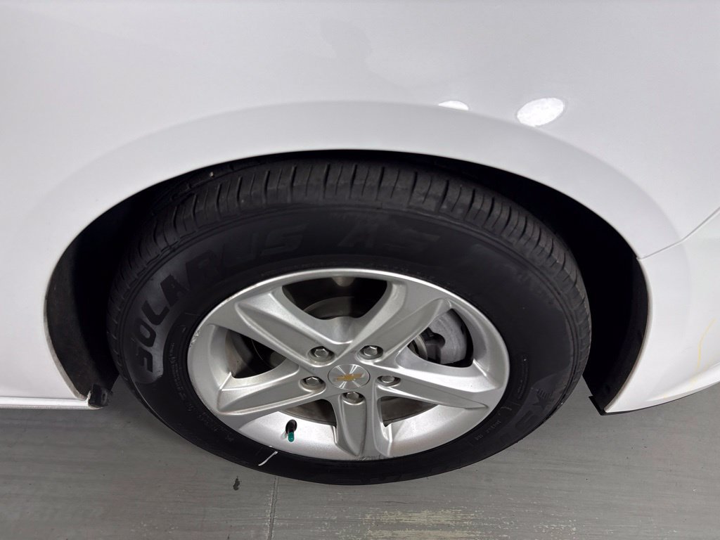 Used 2024 Chevrolet Malibu LT FWD image 11