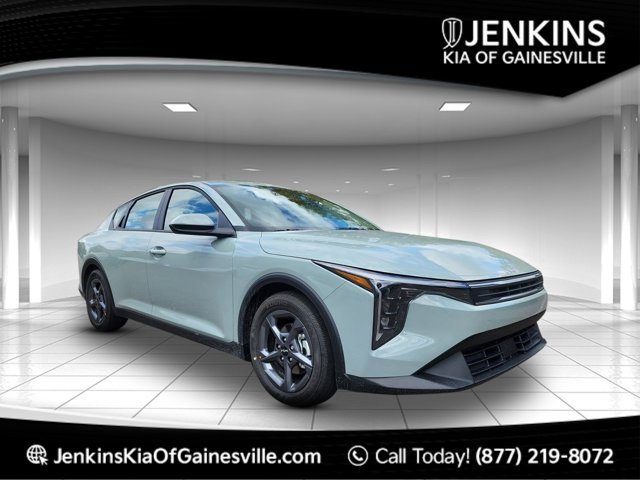 New 2025 Kia K4 LXS