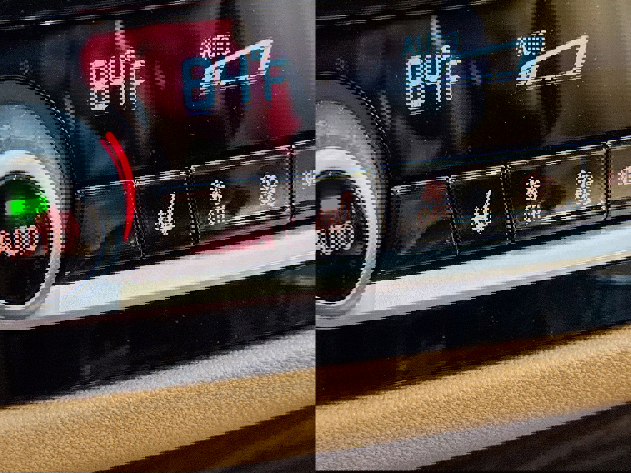 Used 2023 BMW 530e xDrive w/ Premium Package image 5