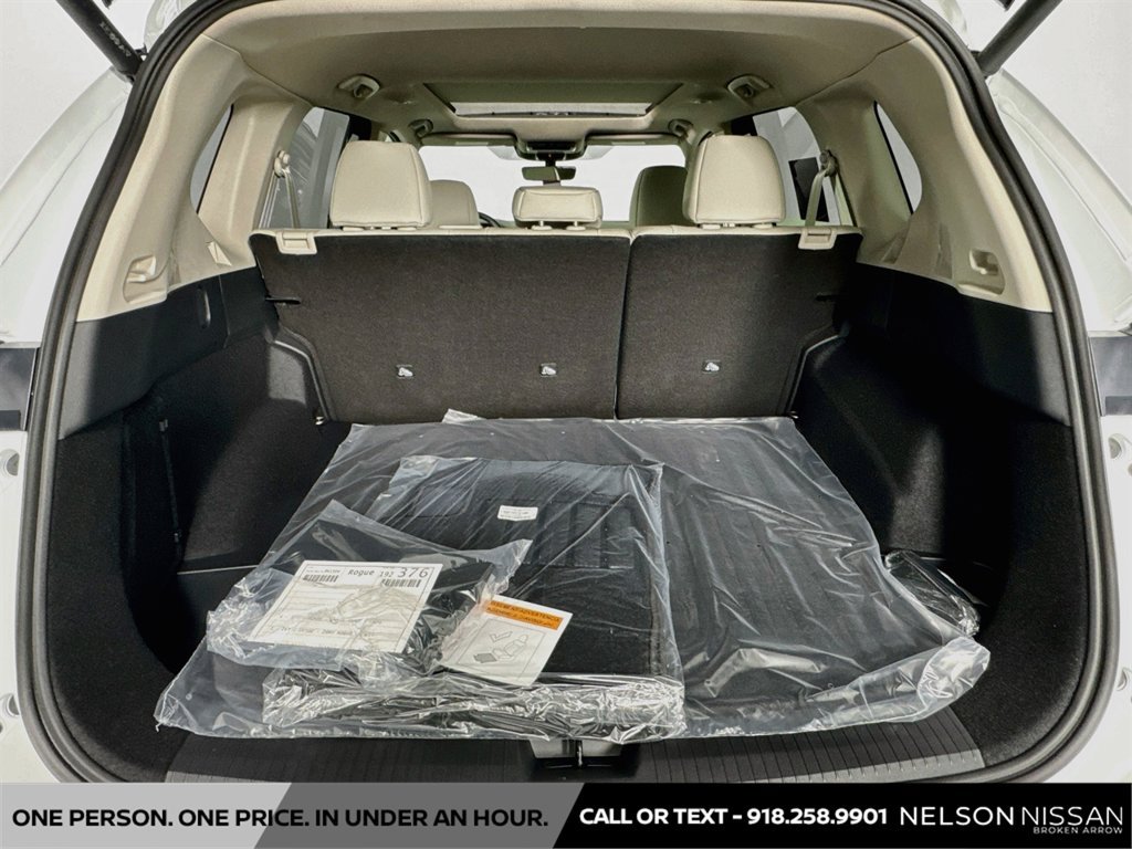 New 2026 Nissan Rogue Dark Armor FWD image 25