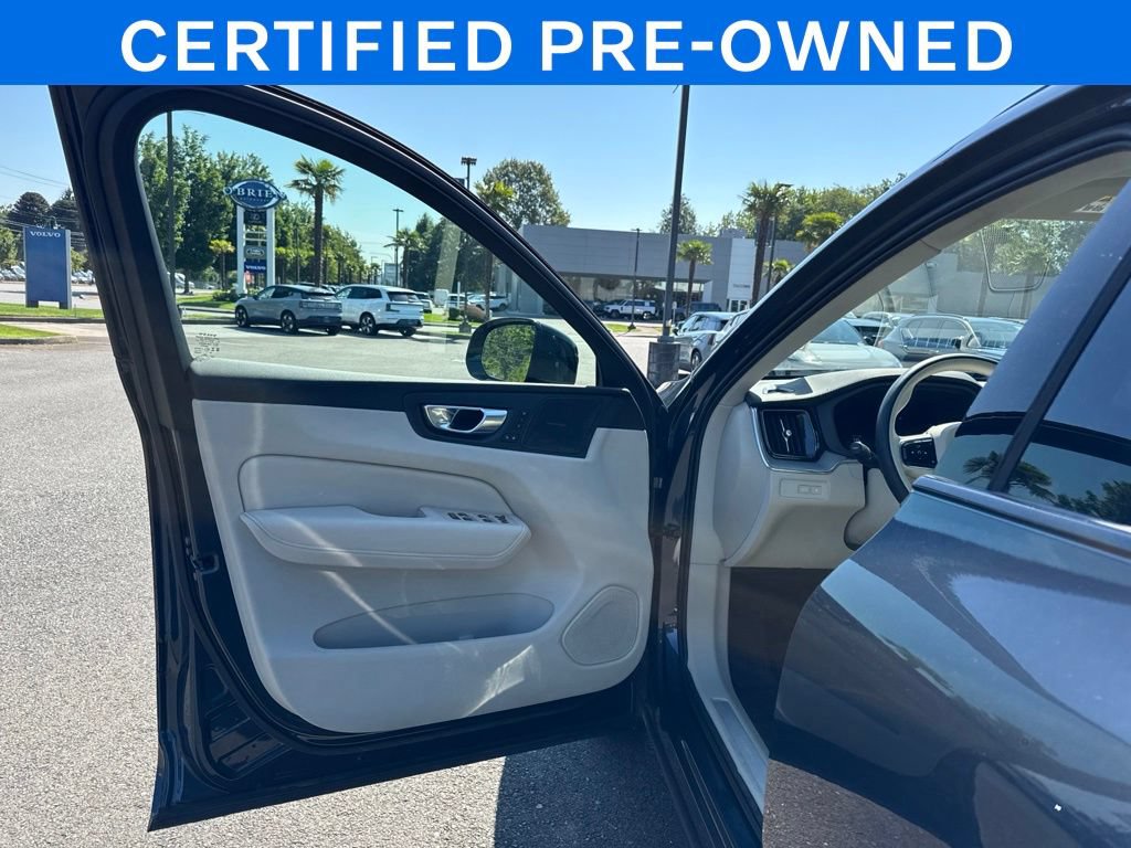Certified 2024 Volvo XC60 T8 Ultimate w/ Protection Package Premier AWD/4WD image 10