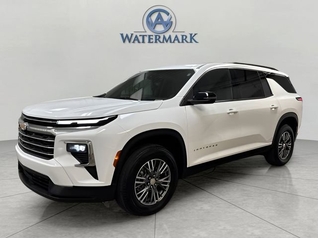 Used 2025 Chevrolet Traverse LT