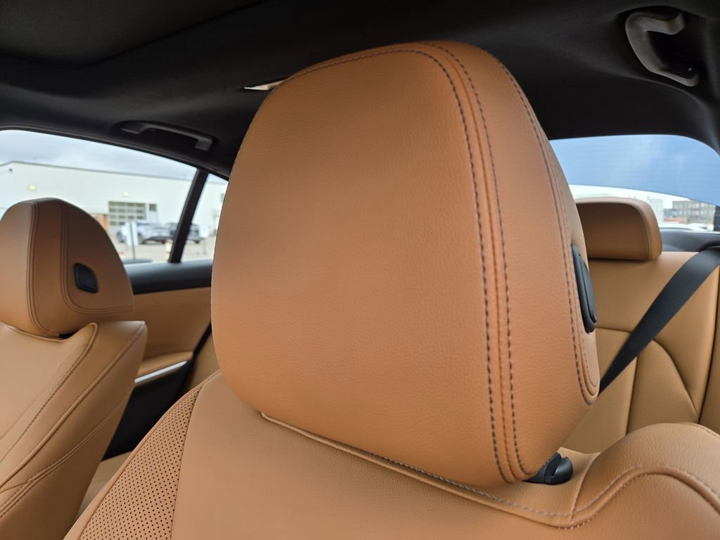 Certified 2025 BMW 330i xDrive 330i xDrive w/ Premium Package image 18