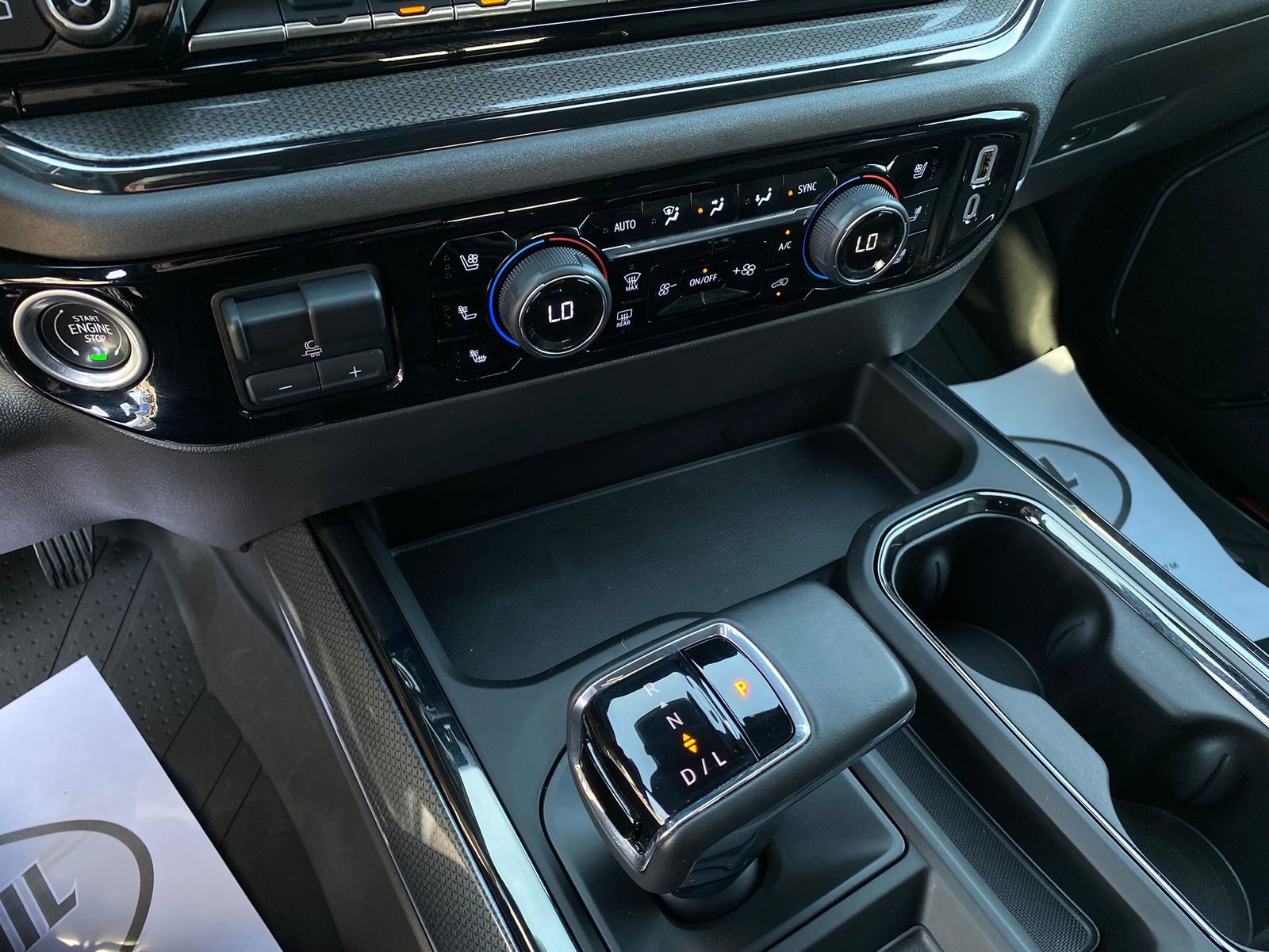 Used 2024 Chevrolet Silverado 1500 ZR2 w/ Technology Package AWD/4WD image 19