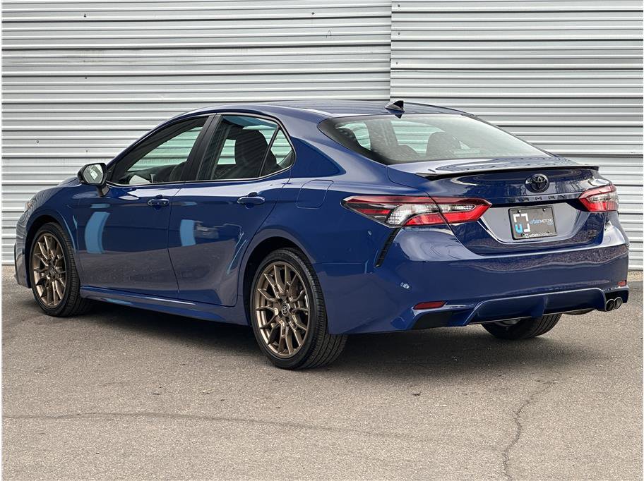 Used 2024 Toyota Camry SE AWD/4WD image 3