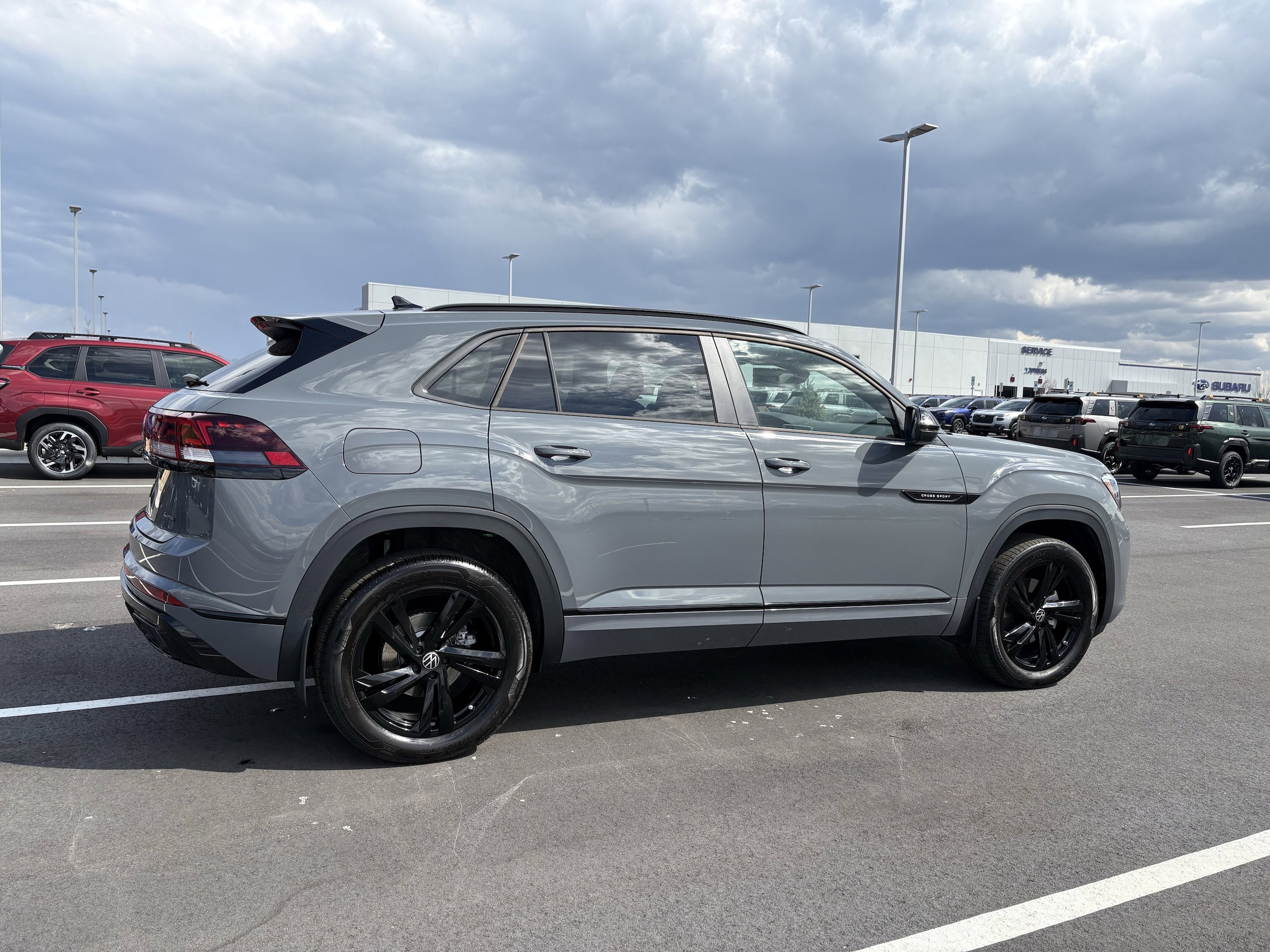 Used 2025 Volkswagen Atlas Cross Sport SEL R-Line AWD/4WD image 8