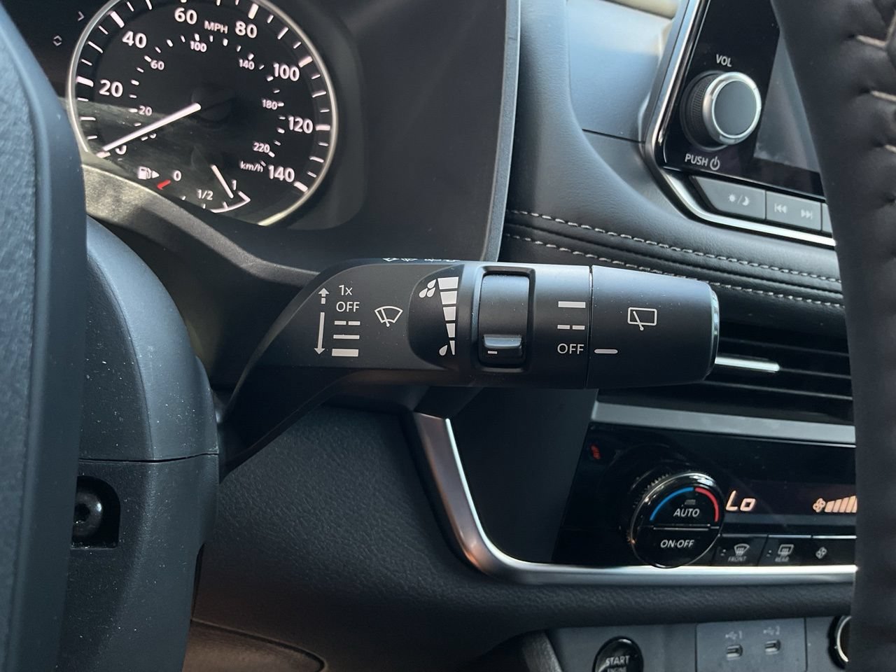Used 2026 Nissan Rogue SV AWD/4WD image 33
