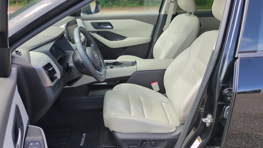 Used 2023 Nissan Rogue SL w/ SL Premium Package FWD image 11