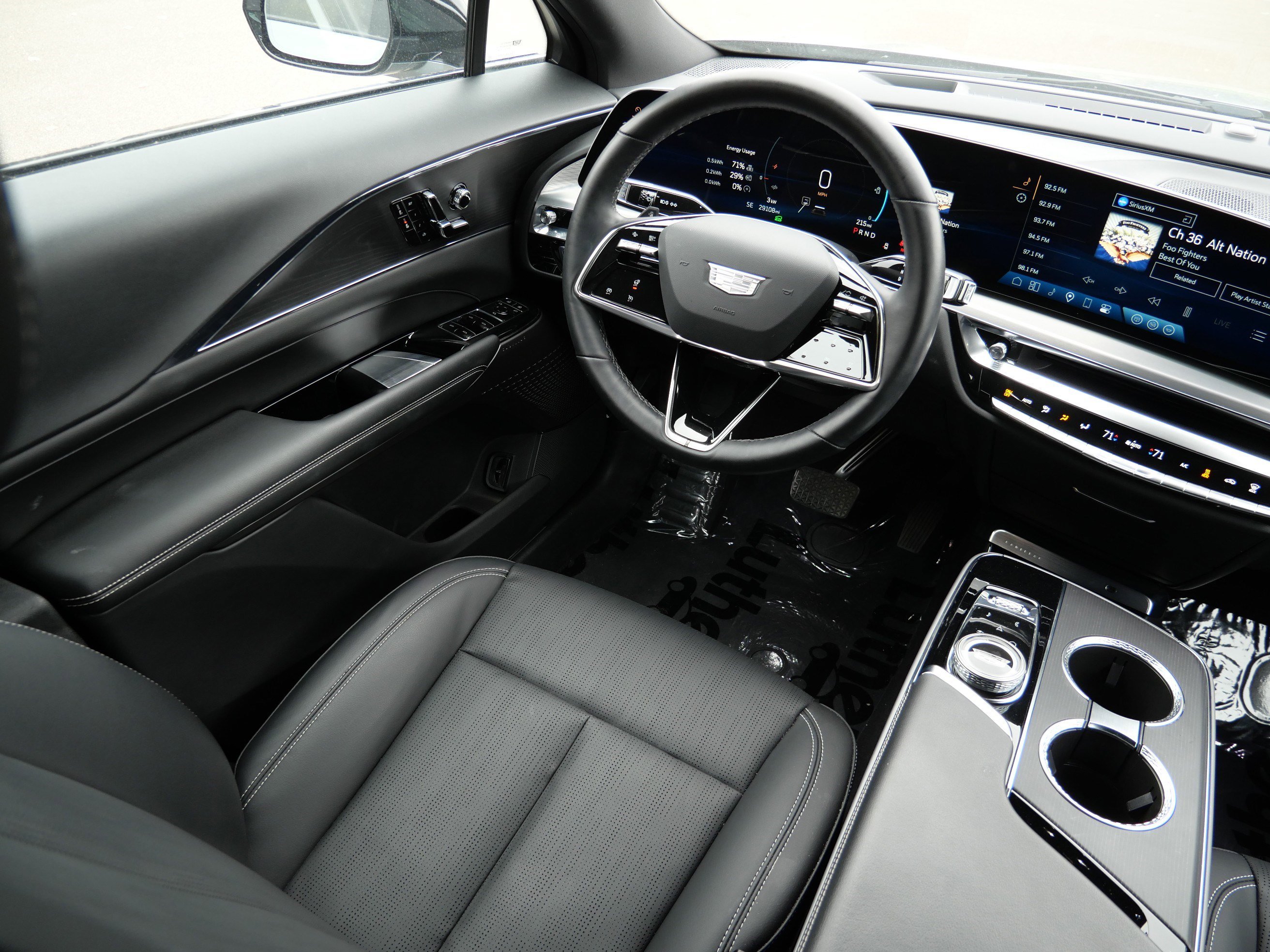 Certified 2024 Cadillac Lyriq Luxury w/ LPO, Floor Liner Package image 7