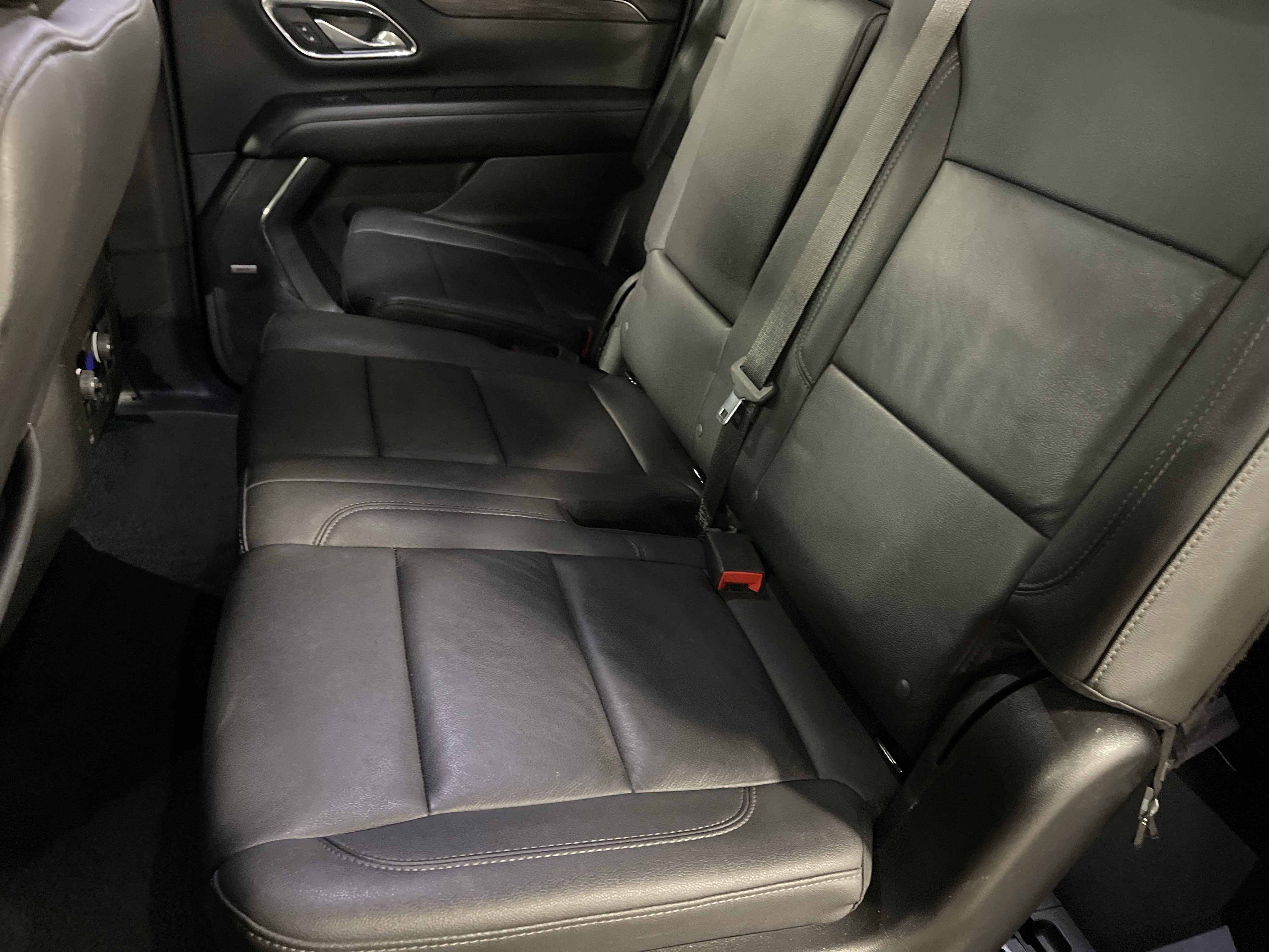 Used 2023 Chevrolet Suburban LT image 11