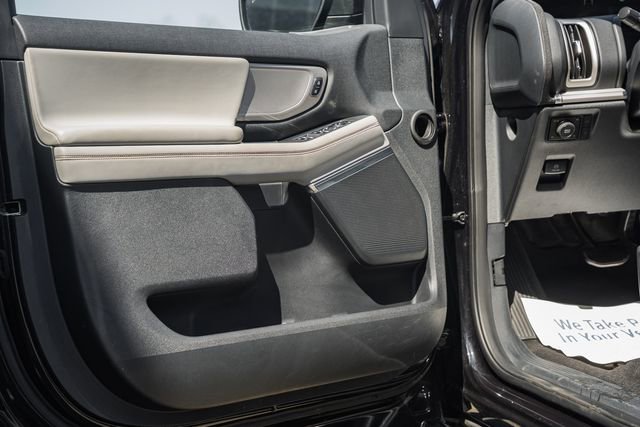 Used 2025 Ford Expedition Active image 52