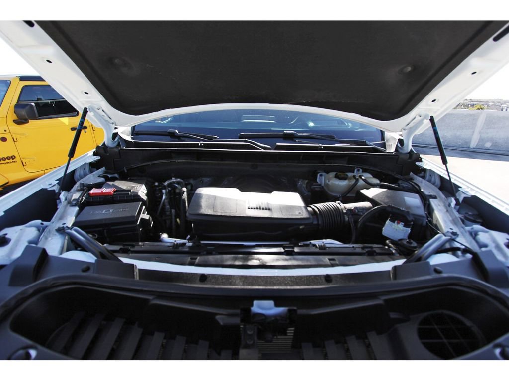 Used 2024 GMC Yukon AT4 w/ Technology Package image 33