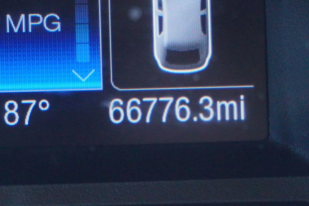 Used 2020 Ford Edge SE image 14