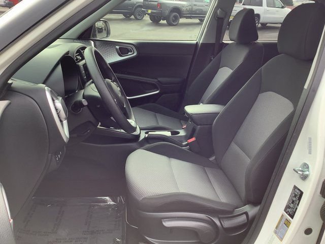 Used 2024 Kia Soul LX w/ Option Group 015 FWD image 8