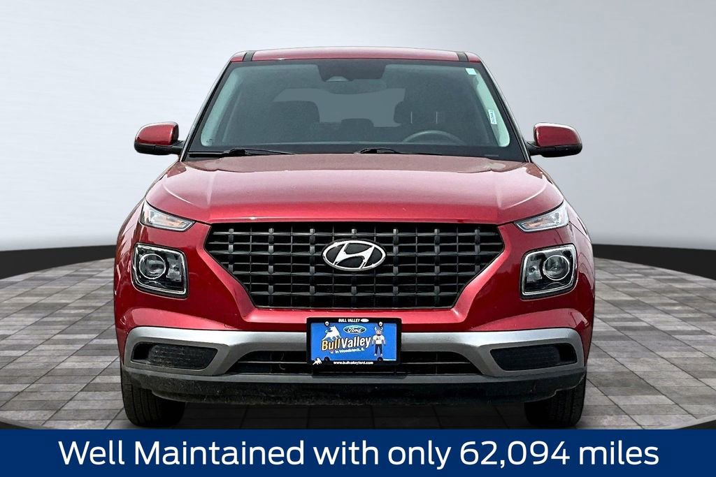 Used 2023 Hyundai Venue SE w/ Cargo Package FWD image 2