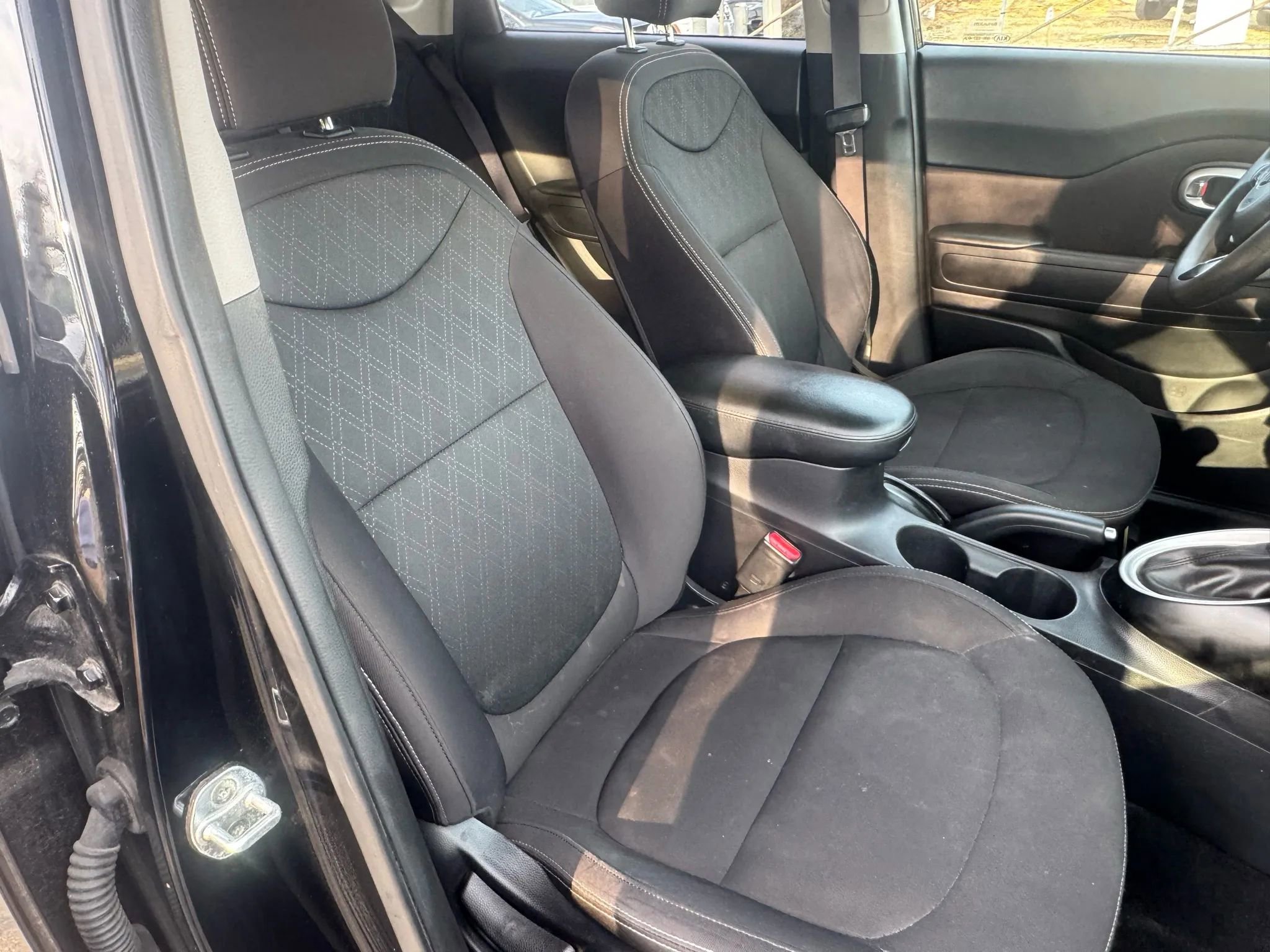 Used 2017 Kia Soul image 23