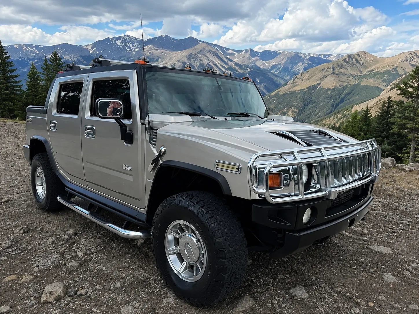 Used 2005 HUMMER H2 SUT w/ Preferred Equipment Group AWD/4WD image 1