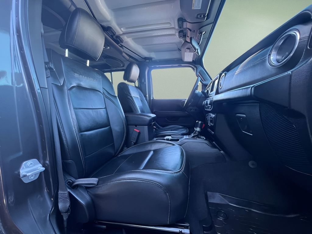 Used 2018 Jeep Wrangler Unlimited Sahara w/ Cold Weather Group image 26