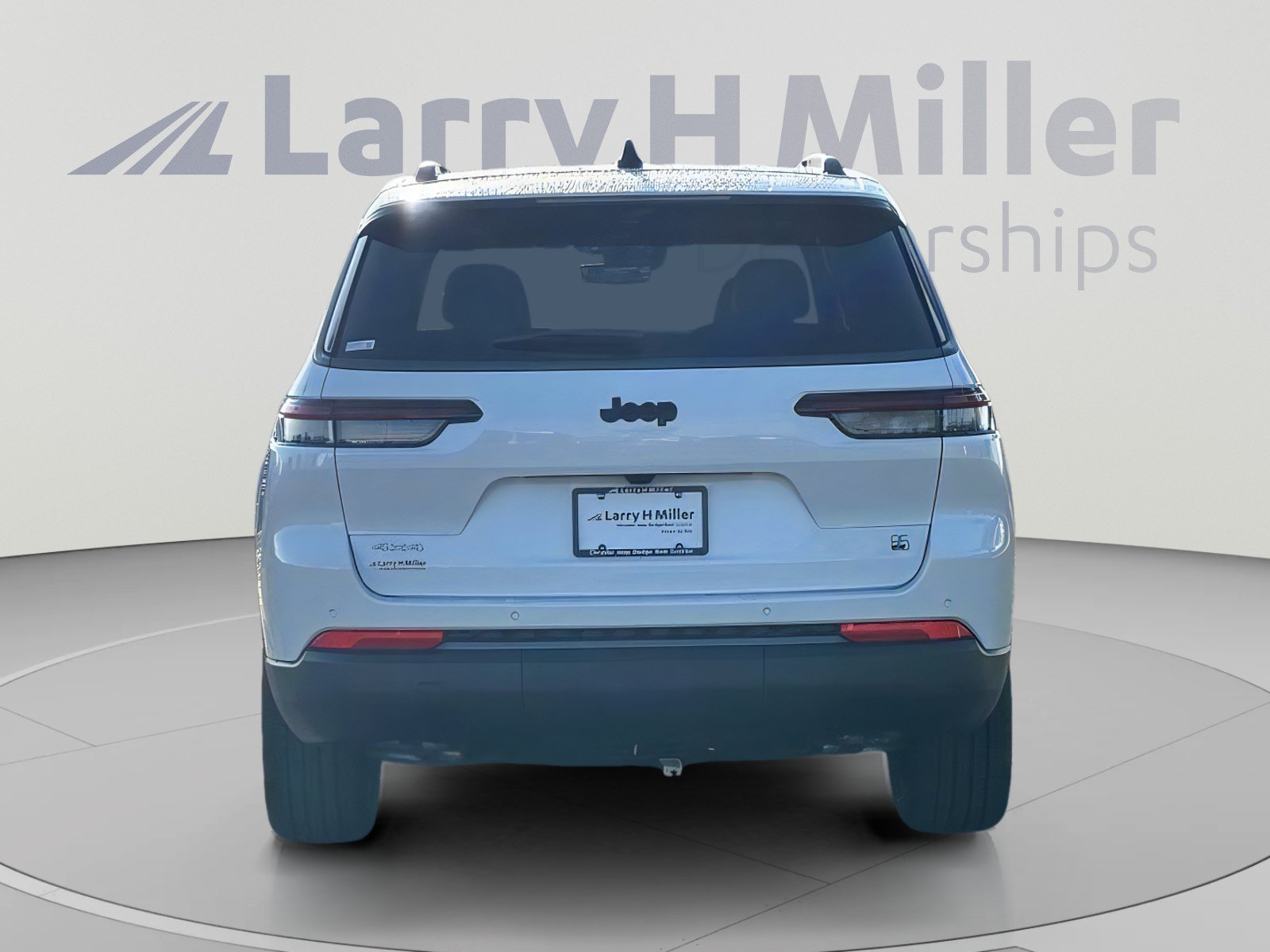 New 2026 Jeep Grand Cherokee L Limited AWD/4WD image 5