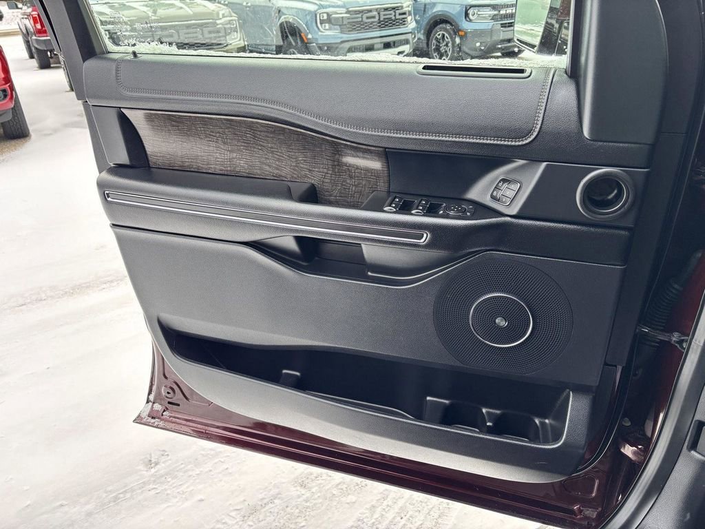 Used 2020 Ford Expedition Max Limited w/ Special Edition Package image 22