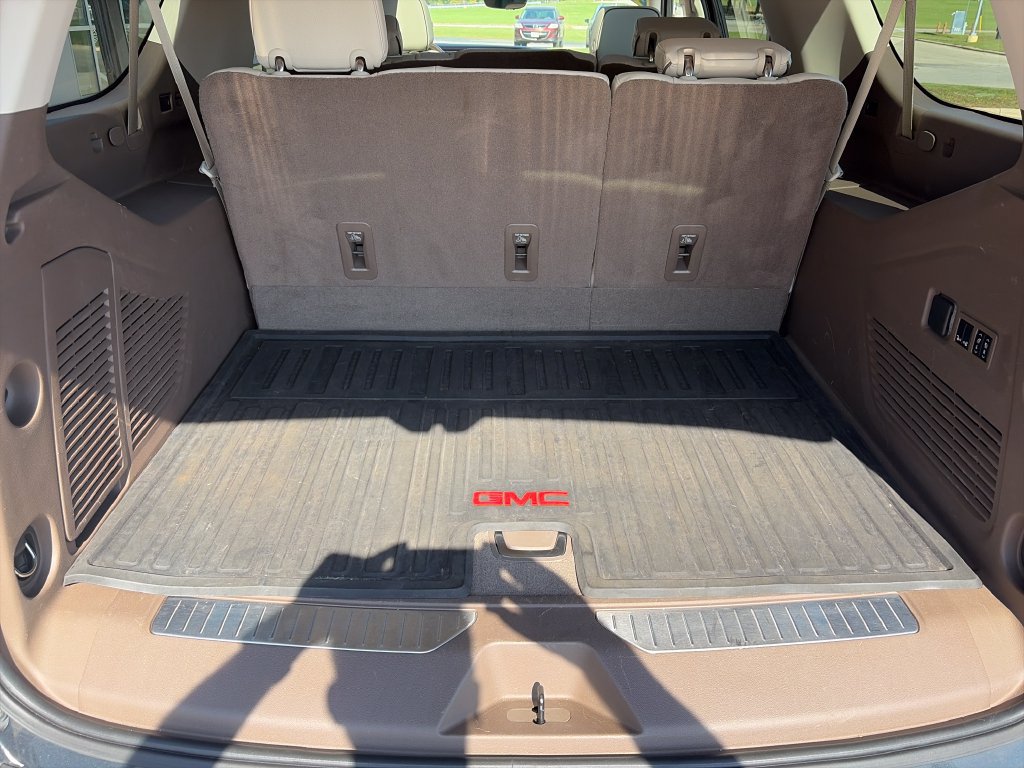 Used 2021 GMC Yukon XL Denali w/ Denali Premium Package AWD/4WD image 23