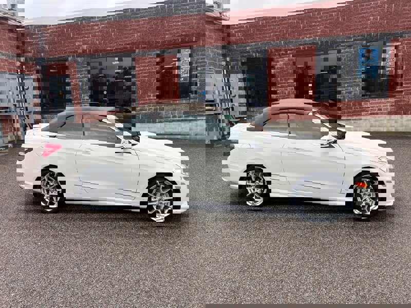 Used 2011 Mercedes-Benz E 550 Cabriolet image 6