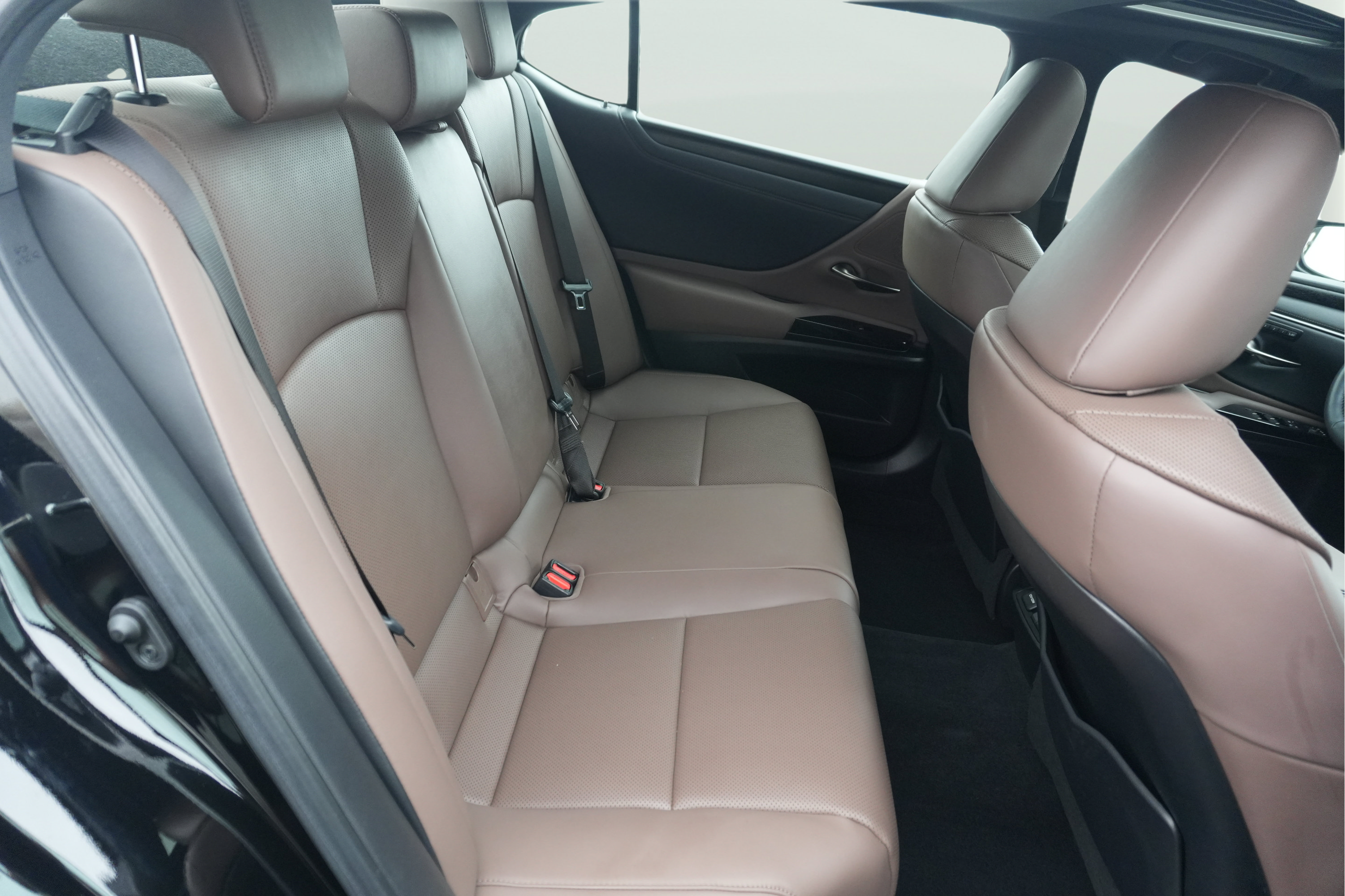 Used 2024 Lexus ES 350 w/ Premium Package FWD image 27