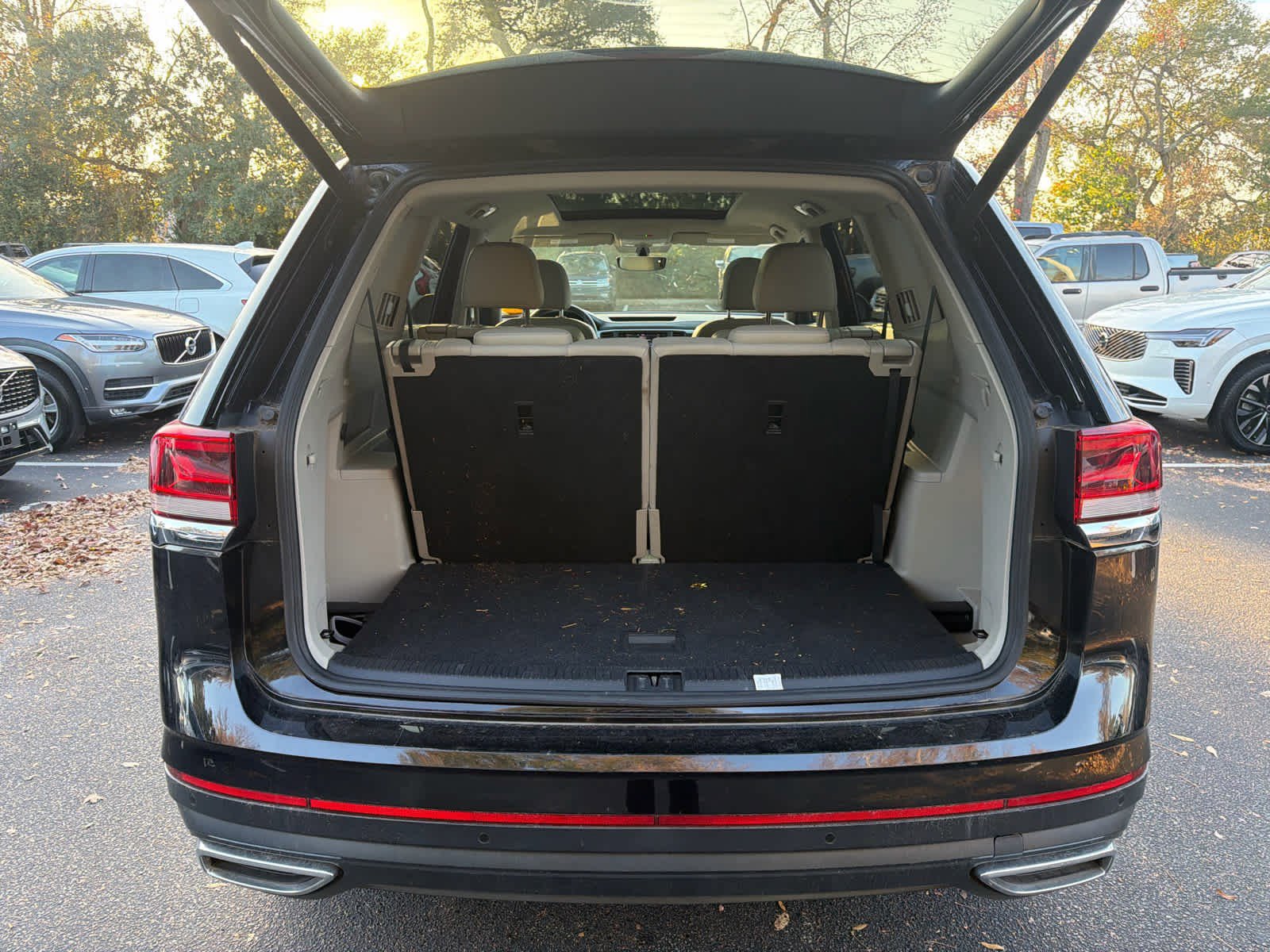 Used 2021 Volkswagen Atlas SE image 22