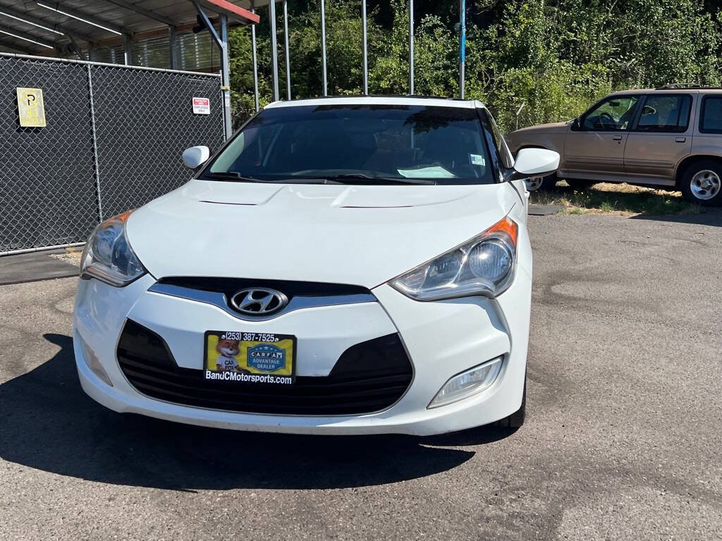 Used 2013 Hyundai Veloster w/ Style Pkg FWD image 4